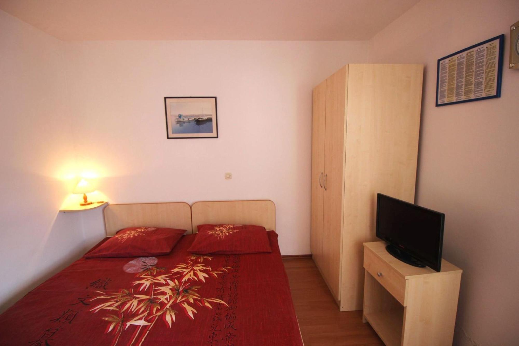 Apartments Ivka Omis Room photo