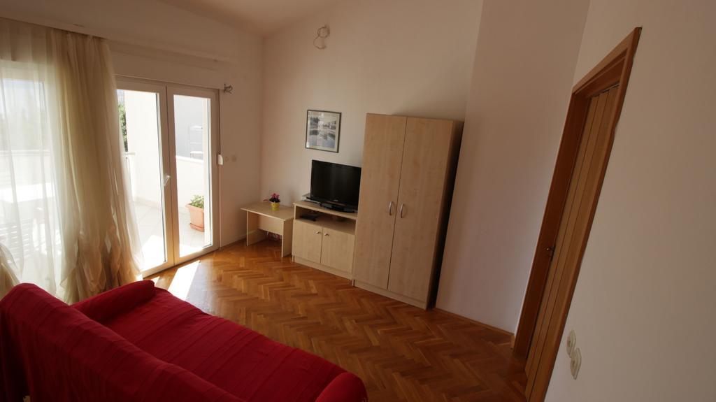 Apartments Ivka Omis Room photo